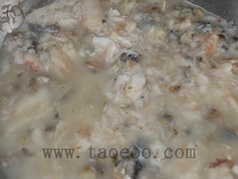 鲜百合莲子苹果瘦肉生鱼汤