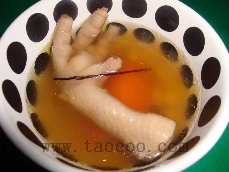 鸡骨草鸡爪煲汤