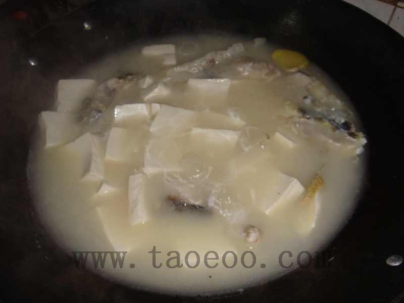 香菜鱼头豆腐汤